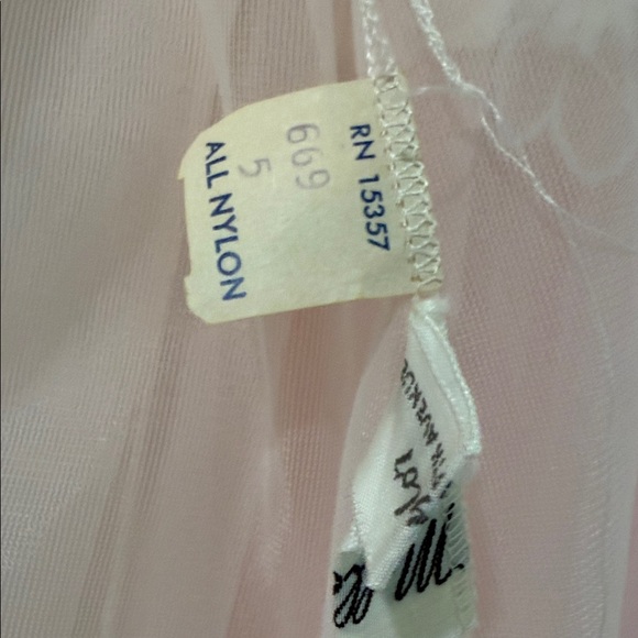 Vintage 2 piece Pink Sheer lingerie set with Floral Lace-Lord and Taylor - Picture 3 of 9